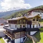Nyaraló Bergsteiger - By Interhome Sölden